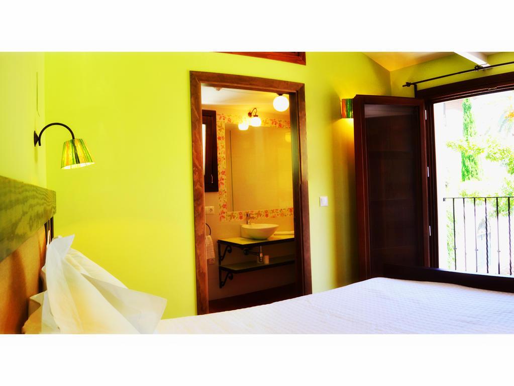 La Posada De Quijada Granada Room photo